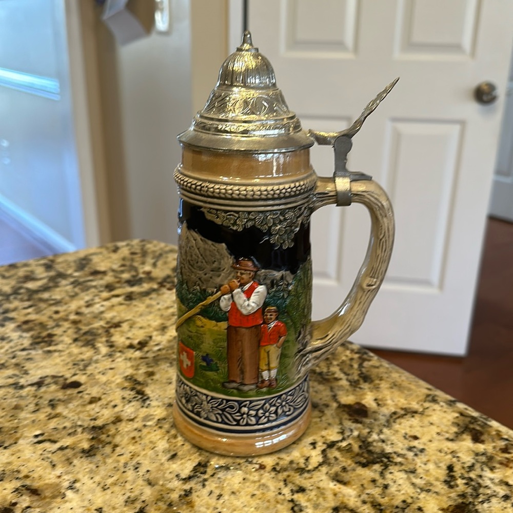 Vintage Original Gerzit W. Germany Handgemalt Long Horn Lidded Beer Stein 9.5”
